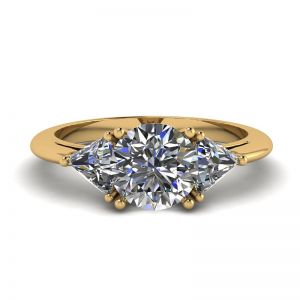 Кольцо с 3 бриллиантами из желтого золота