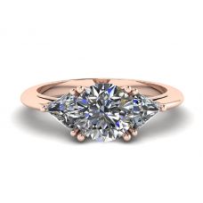 Кольцо с 3 бриллиантами из розового золота