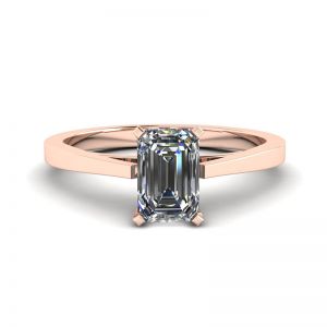 未来风格 18K 玫瑰金祖母绿切割钻石戒指