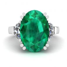 椭圆形祖母绿配半月形钻石戒指